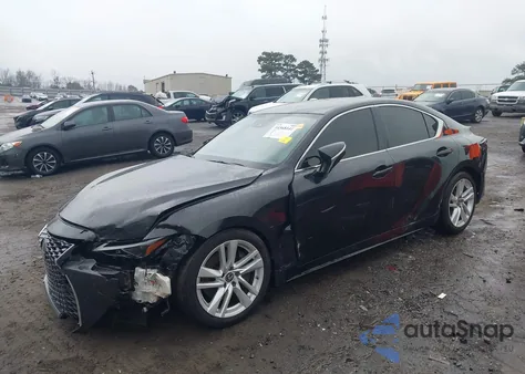 2021 Lexus Is 300 z USA, uszkodzony, nr VIN JTHAA1D24M5112178